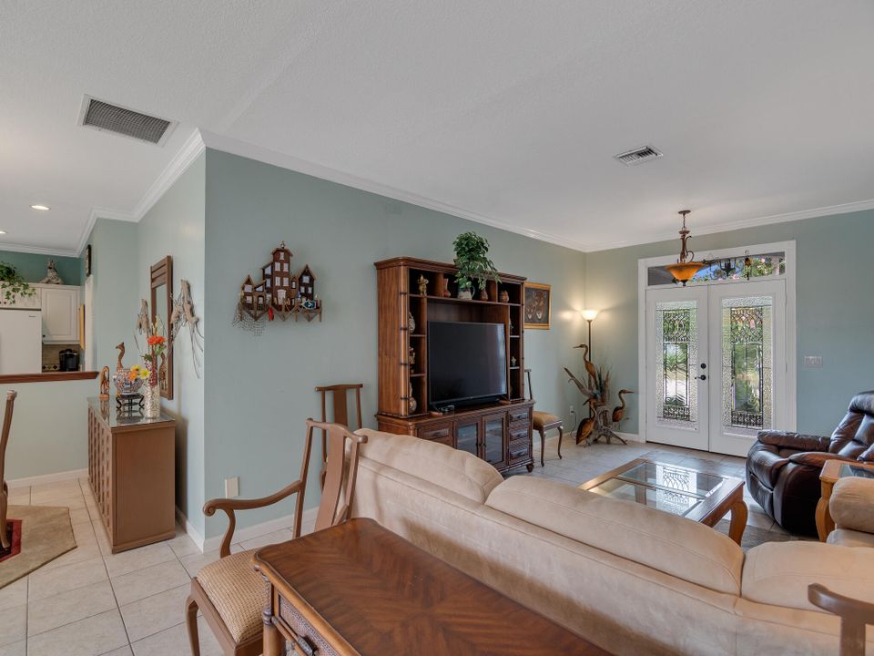 Activo con contrato: $439,900 (3 camas, 2 baños, 1664 Pies cuadrados)