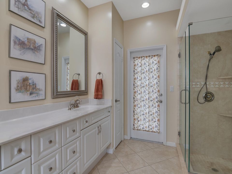 Activo con contrato: $439,900 (3 camas, 2 baños, 1664 Pies cuadrados)