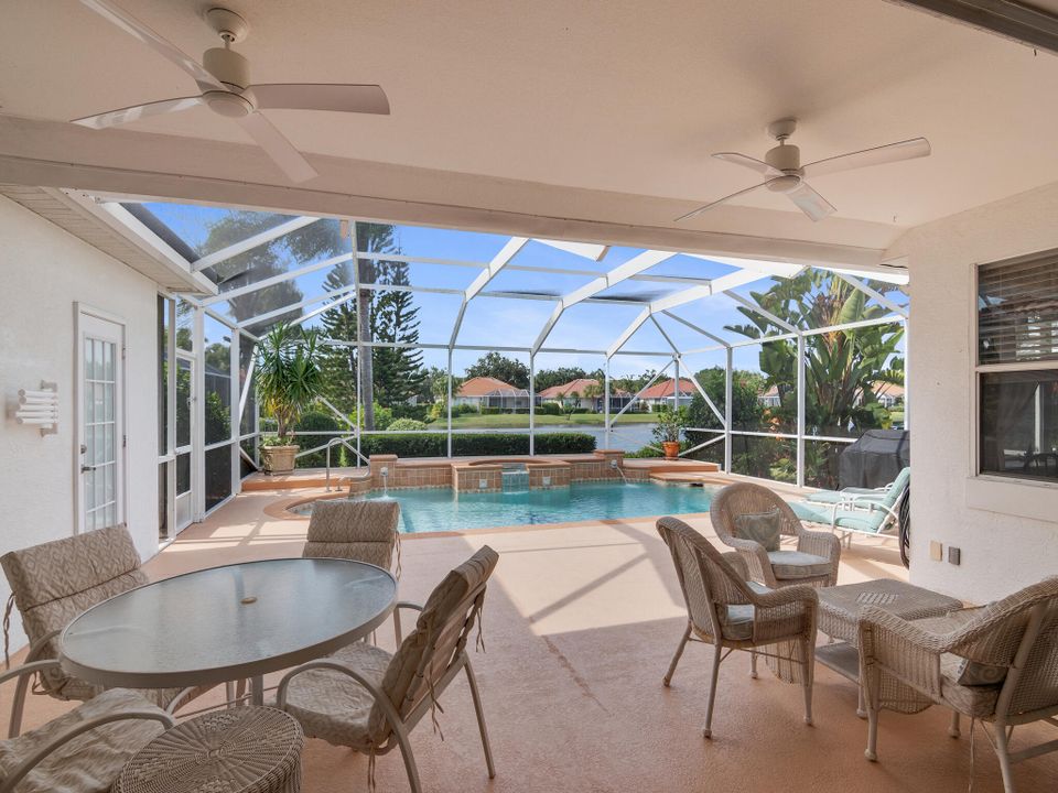 Activo con contrato: $439,900 (3 camas, 2 baños, 1664 Pies cuadrados)