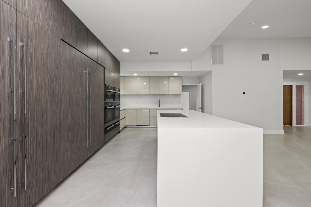 For Sale: $1,275,000 (5 beds, 3 baths, 2685 Square Feet)