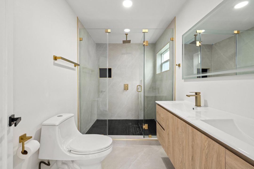 For Sale: $1,275,000 (5 beds, 3 baths, 2685 Square Feet)