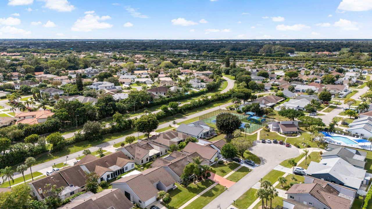 For Sale: $1,275,000 (5 beds, 3 baths, 2685 Square Feet)