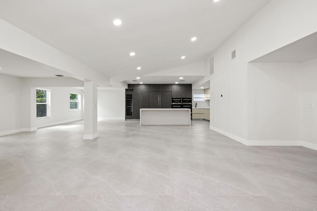 For Sale: $1,275,000 (5 beds, 3 baths, 2685 Square Feet)