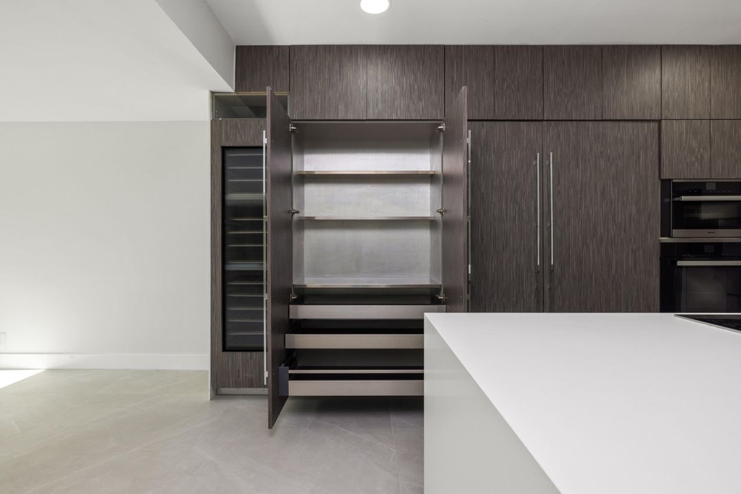 For Sale: $1,275,000 (5 beds, 3 baths, 2685 Square Feet)