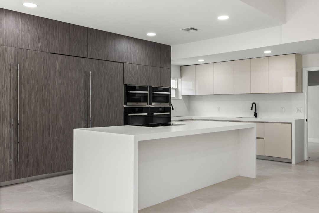 For Sale: $1,275,000 (5 beds, 3 baths, 2685 Square Feet)