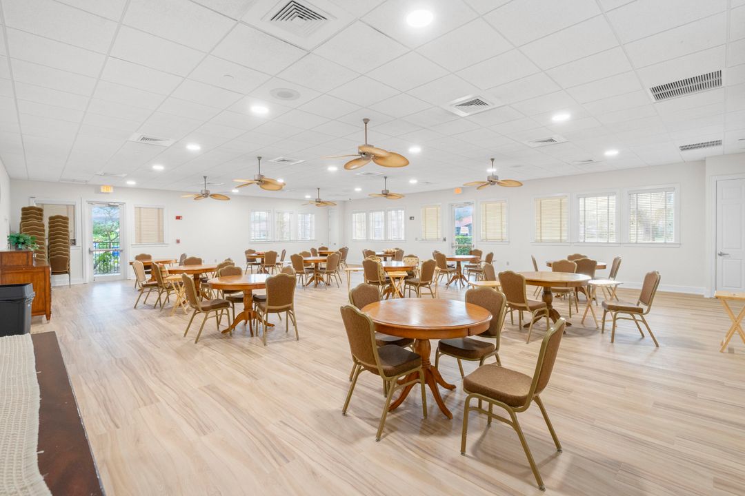 For Sale: $1,100,000 (4 beds, 4 baths, 3882 Square Feet)