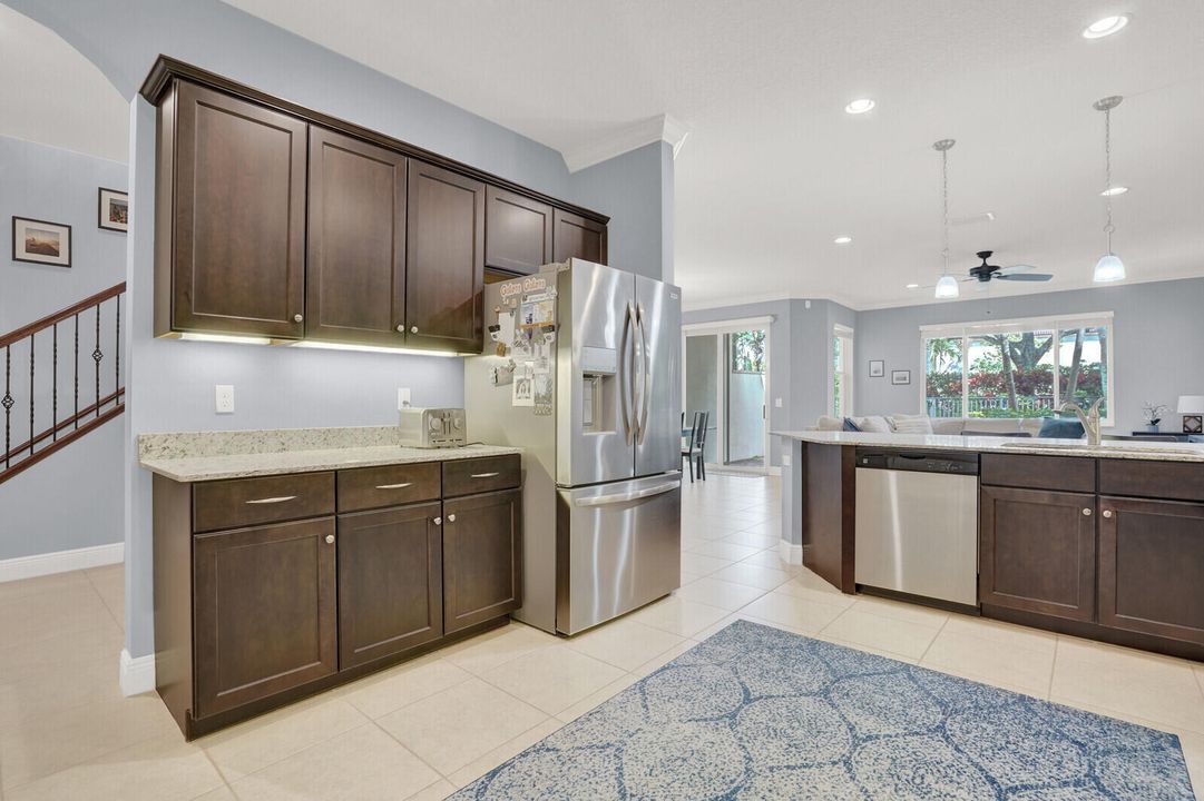 Active With Contract: $3,450 (3 beds, 2 baths, 2278 Square Feet)