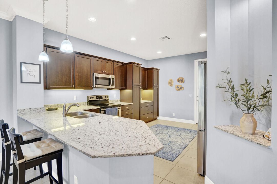 Active With Contract: $3,450 (3 beds, 2 baths, 2278 Square Feet)