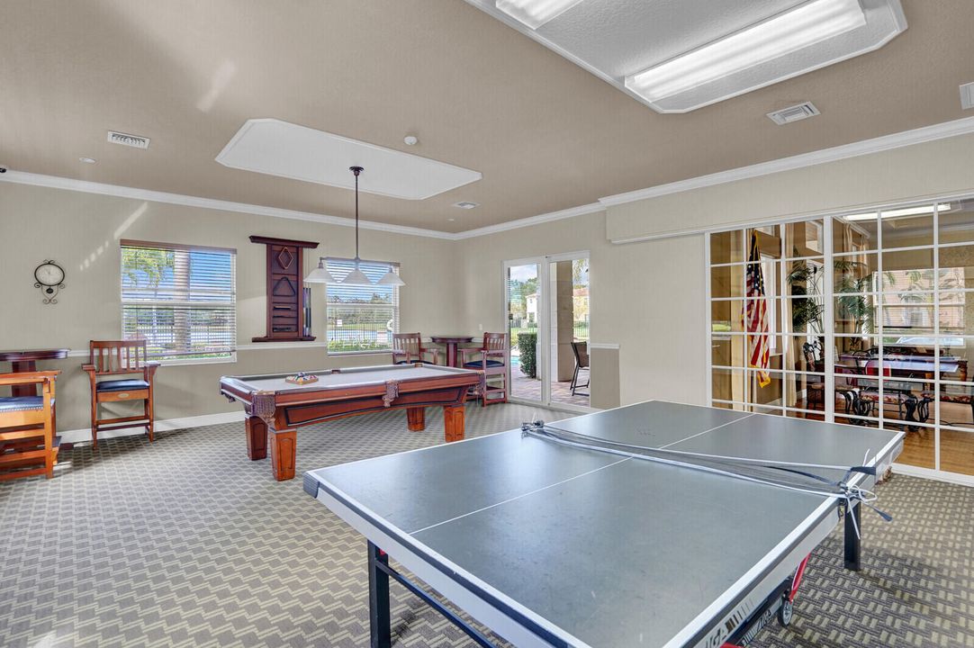 Active With Contract: $3,450 (3 beds, 2 baths, 2278 Square Feet)