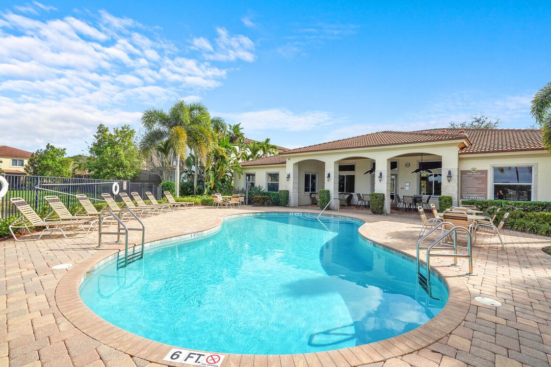 Active With Contract: $3,450 (3 beds, 2 baths, 2278 Square Feet)