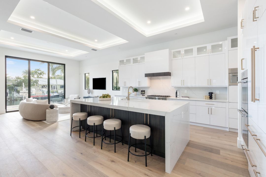 En Venta: $6,950,000 (5 camas, 6 baños, 4738 Pies cuadrados)