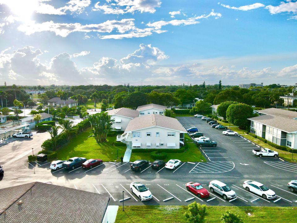 For Sale: $119,990 (1 beds, 1 baths, 570 Square Feet)