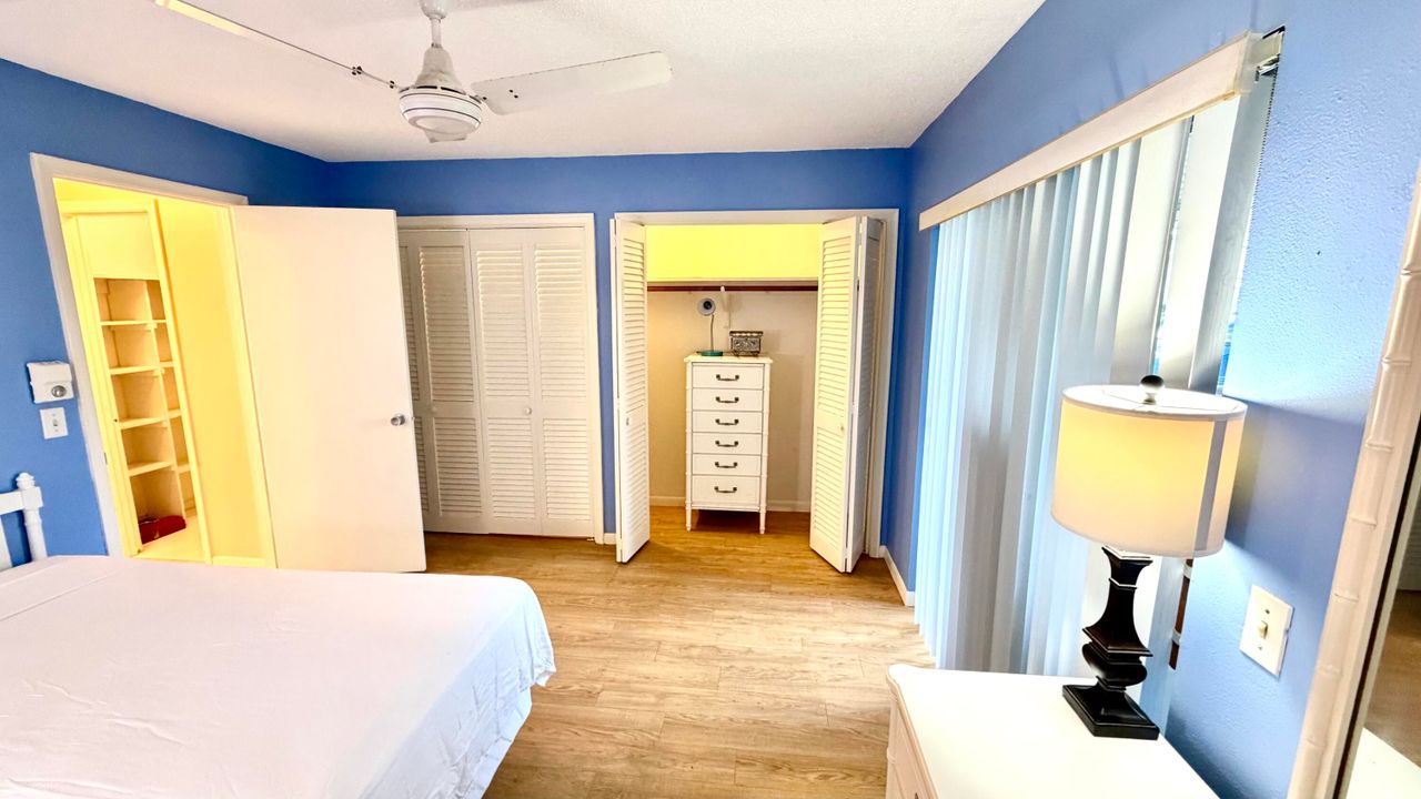 For Sale: $119,990 (1 beds, 1 baths, 570 Square Feet)