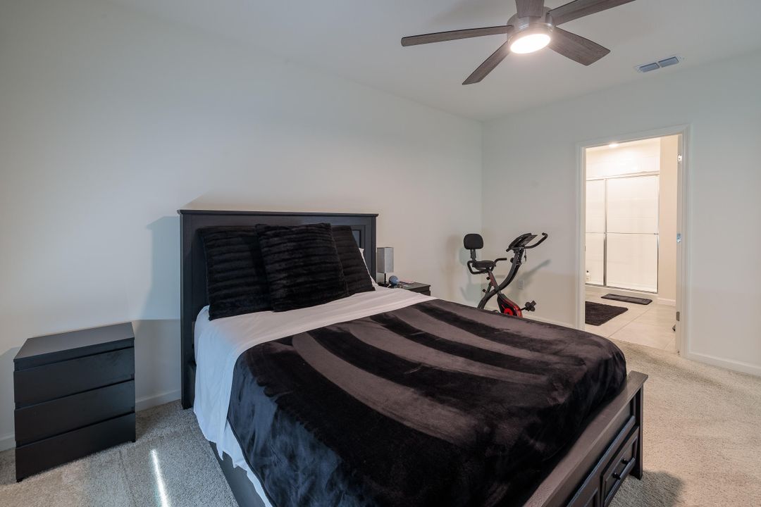 В аренду: $3,200 (4 спален, 2 ванн, 1827 Квадратных фут)