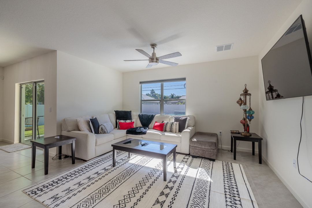 В аренду: $3,200 (4 спален, 2 ванн, 1827 Квадратных фут)