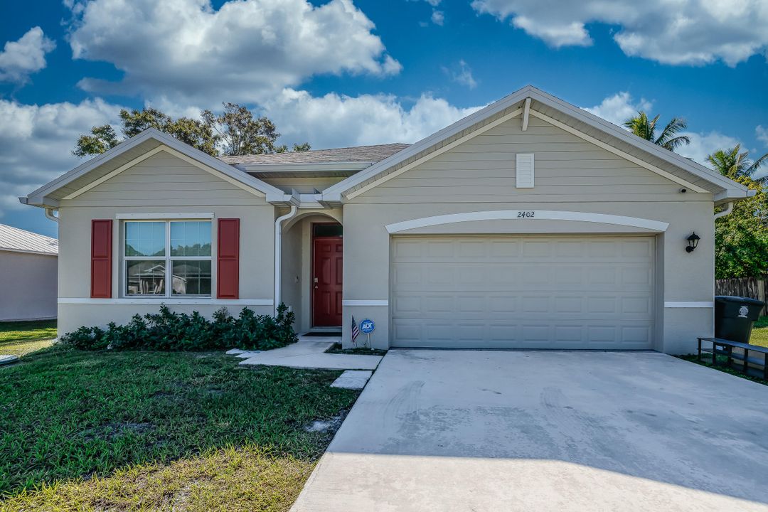 В аренду: $3,200 (4 спален, 2 ванн, 1827 Квадратных фут)