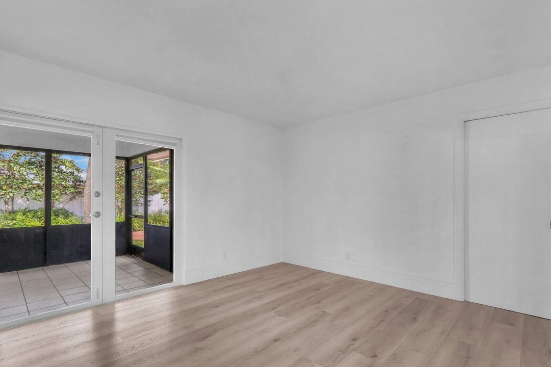 For Sale: $769,900 (2 beds, 2 baths, 1268 Square Feet)