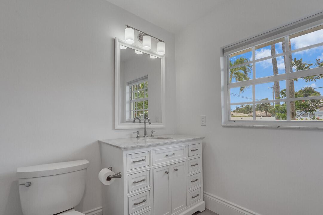 For Sale: $769,900 (2 beds, 2 baths, 1268 Square Feet)