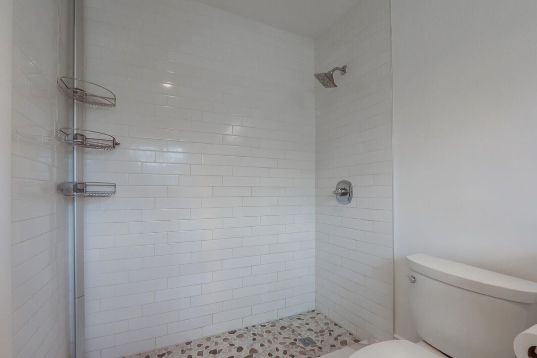 For Sale: $769,900 (2 beds, 2 baths, 1268 Square Feet)