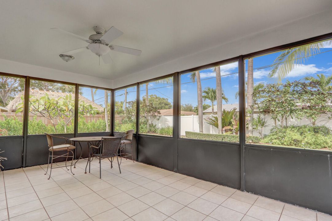 For Sale: $769,900 (2 beds, 2 baths, 1268 Square Feet)