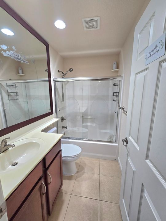 En Venta: $224,000 (2 camas, 2 baños, 1439 Pies cuadrados)