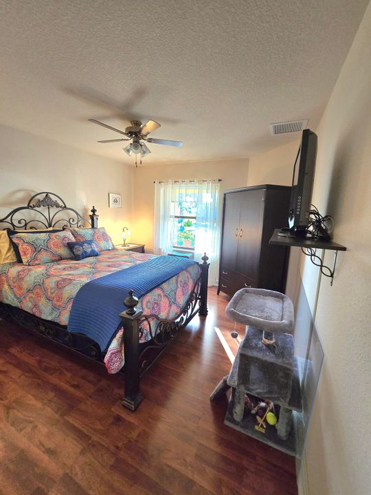 En Venta: $224,000 (2 camas, 2 baños, 1439 Pies cuadrados)