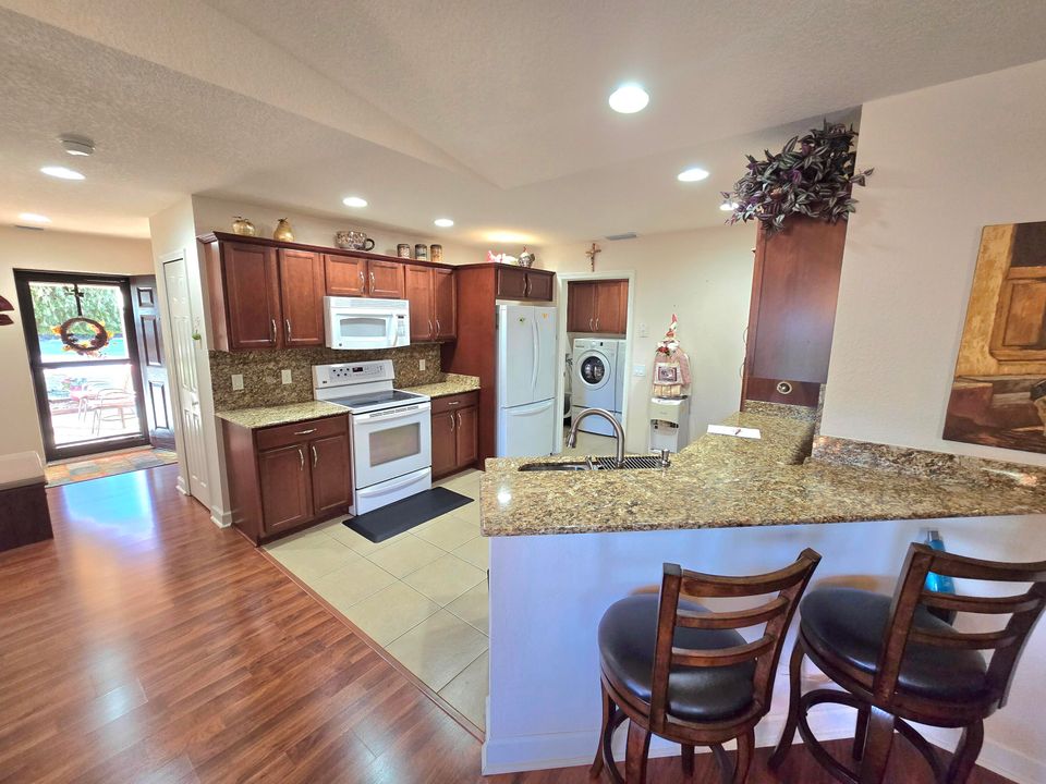 En Venta: $224,000 (2 camas, 2 baños, 1439 Pies cuadrados)