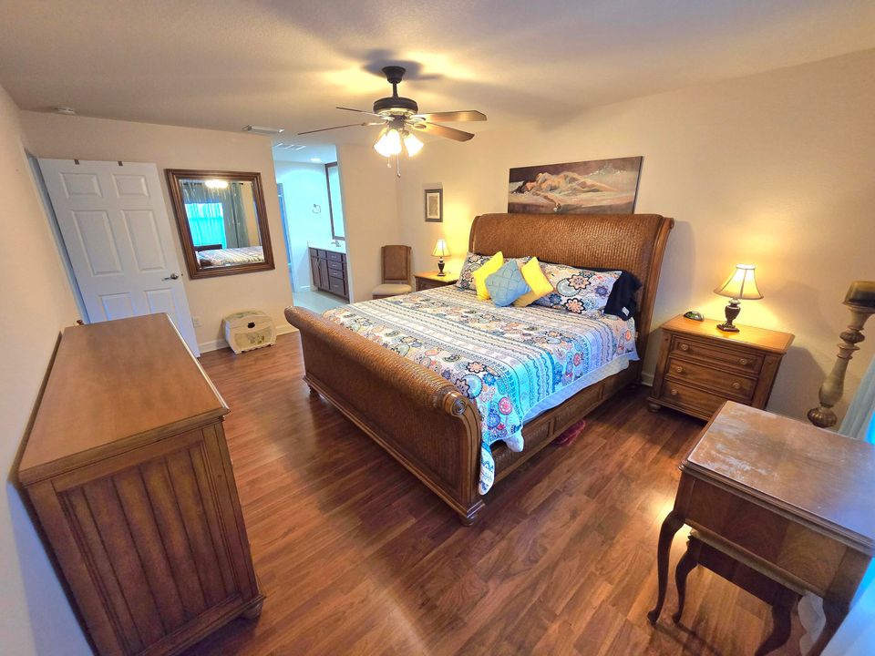 En Venta: $224,000 (2 camas, 2 baños, 1439 Pies cuadrados)