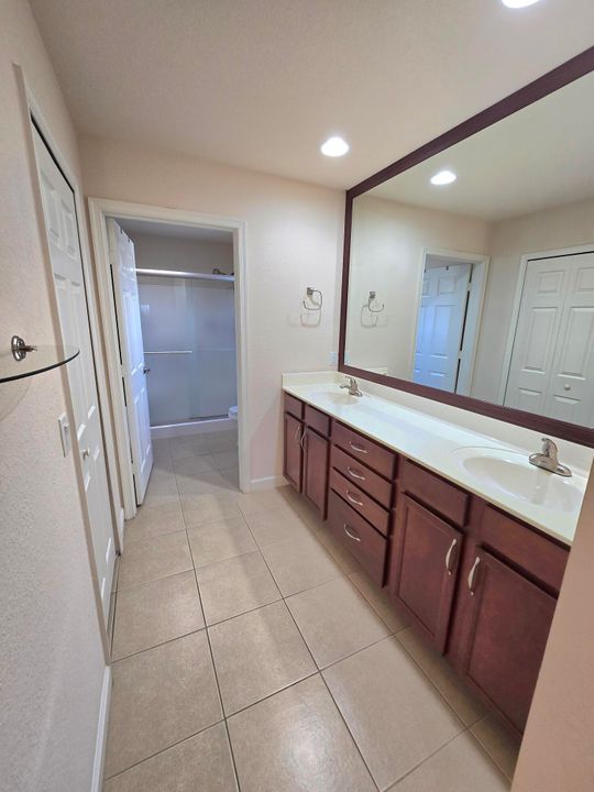 En Venta: $224,000 (2 camas, 2 baños, 1439 Pies cuadrados)