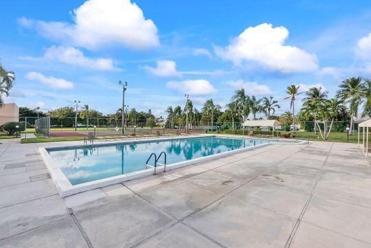 待售: $462,845 (2 贝兹, 2 浴室, 1382 平方英尺)