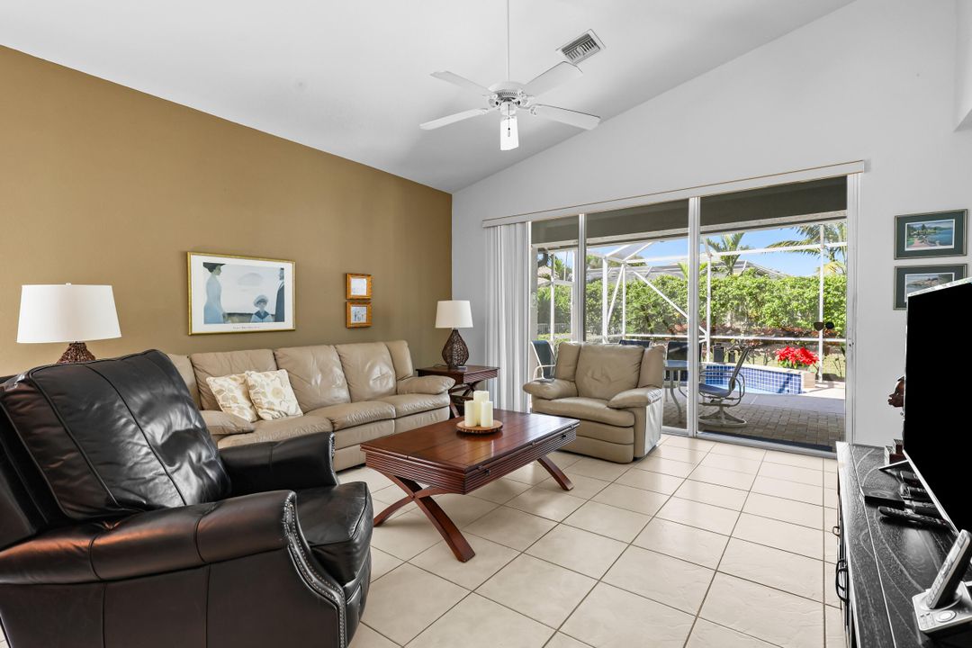 En Venta: $450,000 (3 camas, 2 baños, 1617 Pies cuadrados)