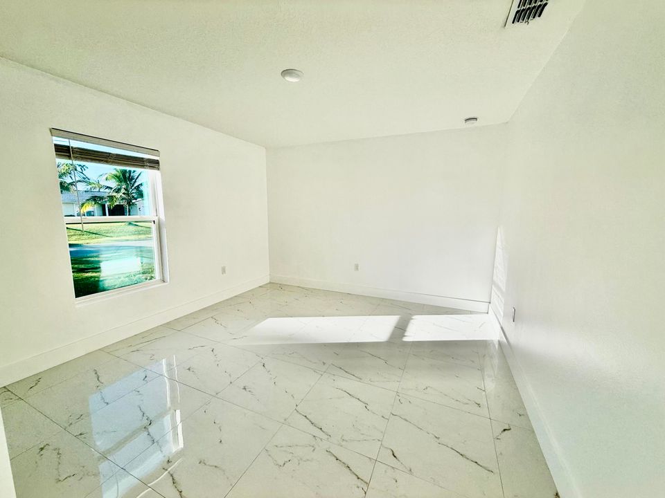 В аренду: $2,800 (4 спален, 2 ванн, 2134 Квадратных фут)