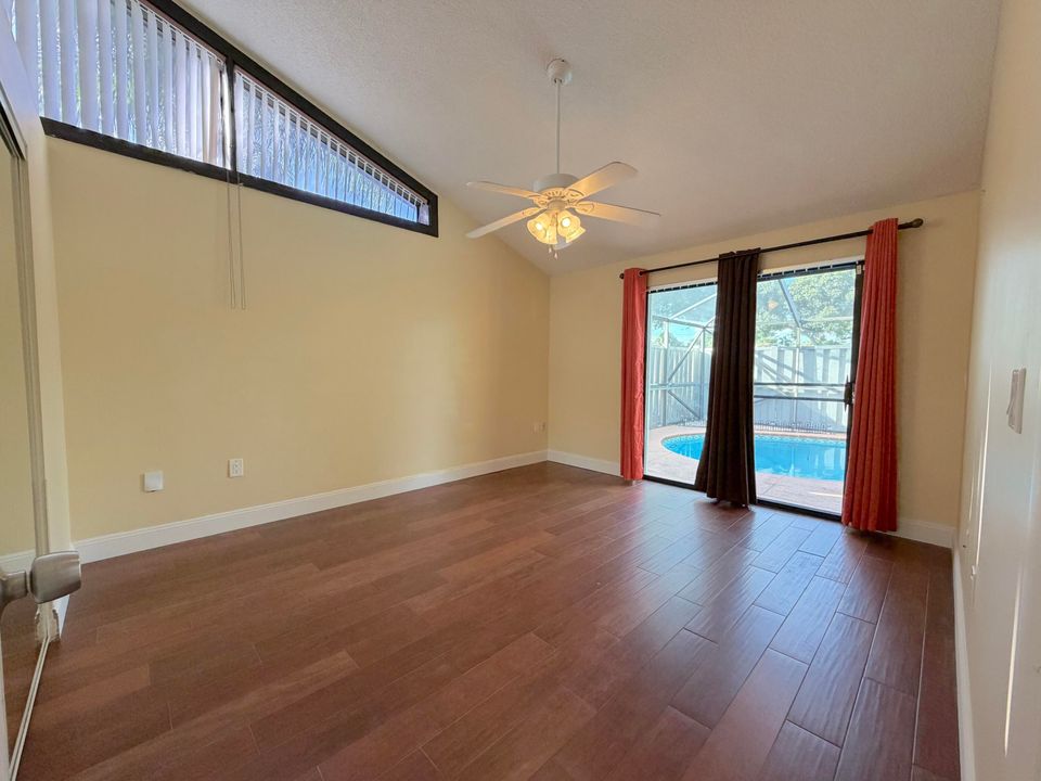 For Sale: $485,000 (3 beds, 2 baths, 1276 Square Feet)