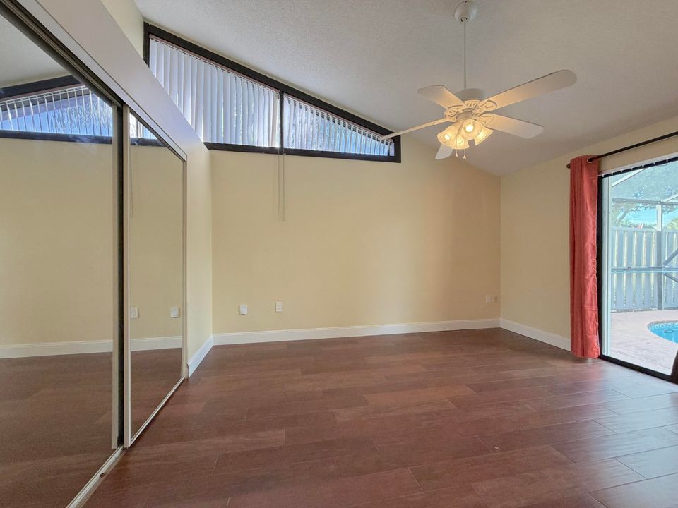 For Sale: $485,000 (3 beds, 2 baths, 1276 Square Feet)