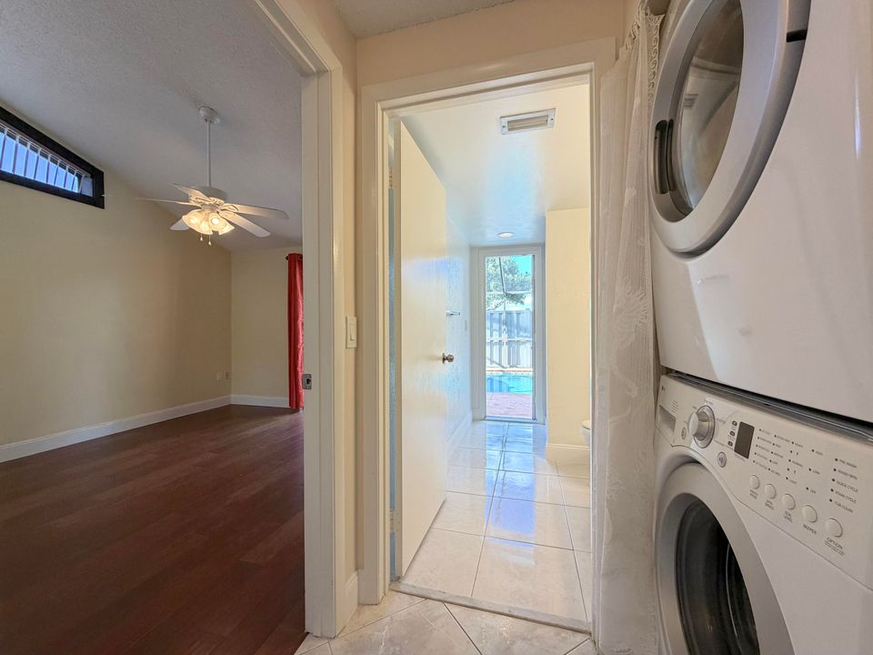 For Sale: $485,000 (3 beds, 2 baths, 1276 Square Feet)