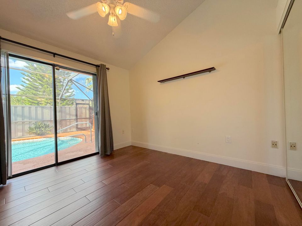 For Sale: $485,000 (3 beds, 2 baths, 1276 Square Feet)