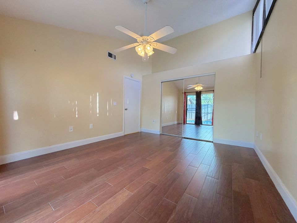 For Sale: $485,000 (3 beds, 2 baths, 1276 Square Feet)