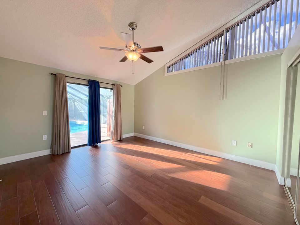 For Sale: $485,000 (3 beds, 2 baths, 1276 Square Feet)