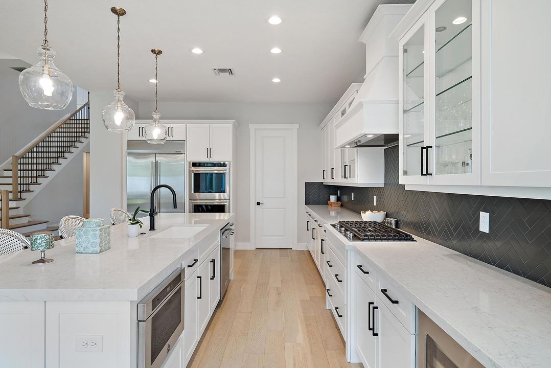 На продажу: $1,499,000 (5 спален, 4 ванн, 3852 Квадратных фут)