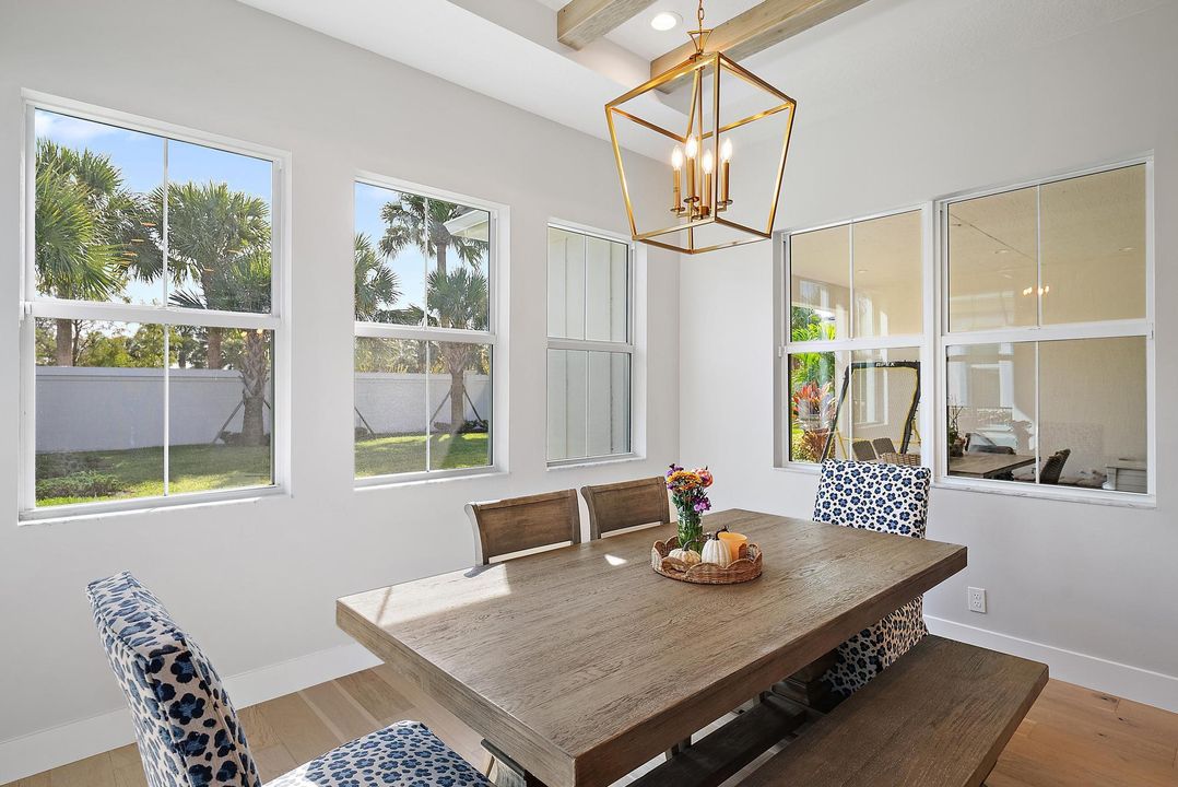 На продажу: $1,499,000 (5 спален, 4 ванн, 3852 Квадратных фут)