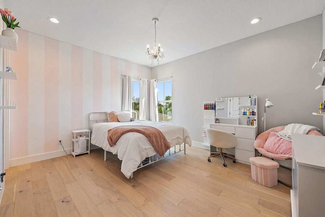 На продажу: $1,499,000 (5 спален, 4 ванн, 3852 Квадратных фут)