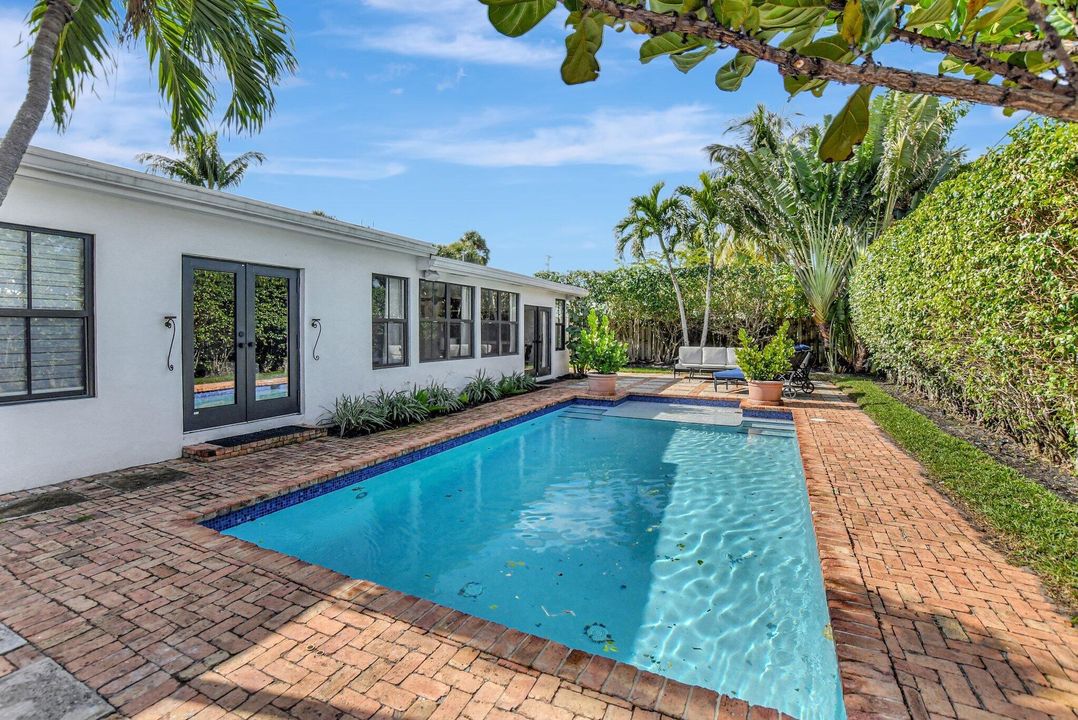 For Rent: $8,000 (4 beds, 3 baths, 2194 Square Feet)