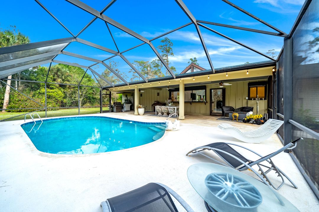 For Sale: $1,050,000 (2 beds, 2 baths, 1404 Square Feet)