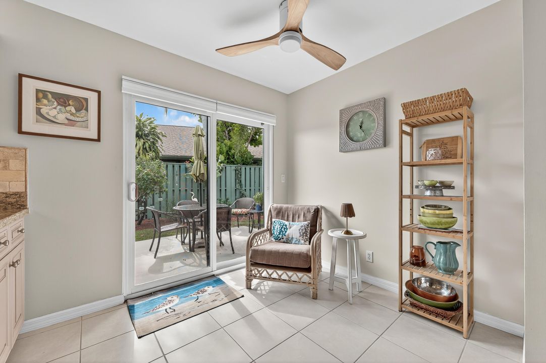 На продажу: $421,900 (3 спален, 2 ванн, 1612 Квадратных фут)