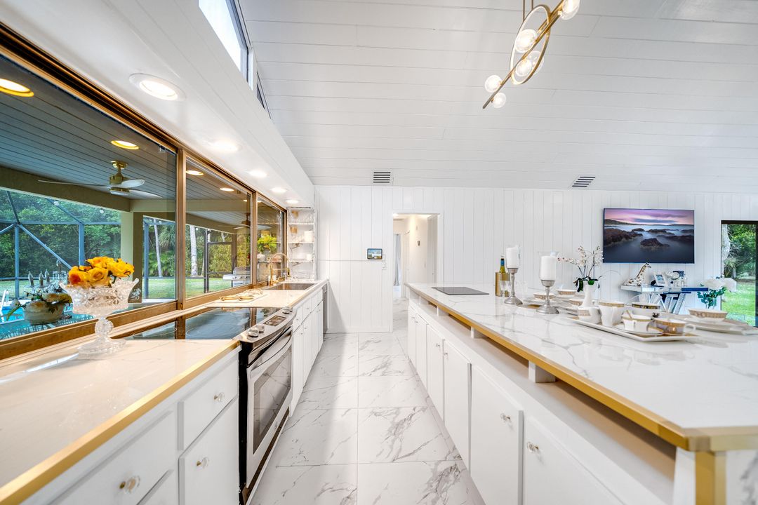 В аренду: $12,000 (2 спален, 2 ванн, 1404 Квадратных фут)