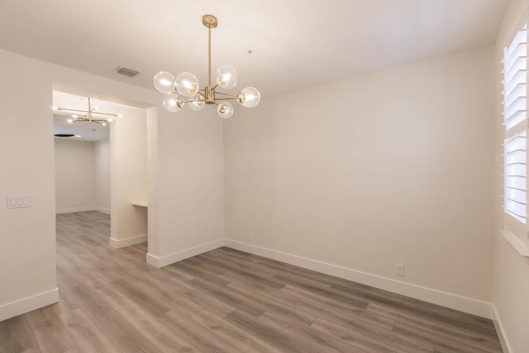 出租: $6,400 (3 贝兹, 3 浴室, 2046 平方英尺)