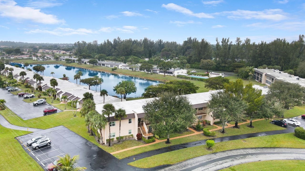 En Venta: $179,000 (2 camas, 2 baños, 1031 Pies cuadrados)