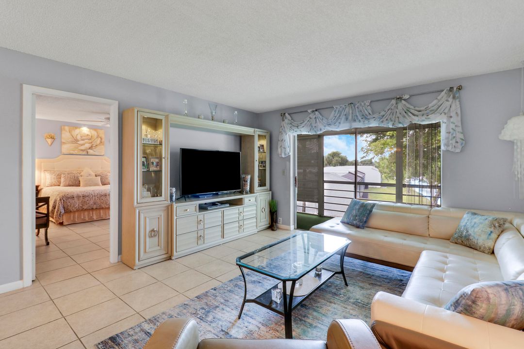 En Venta: $179,000 (2 camas, 2 baños, 1031 Pies cuadrados)