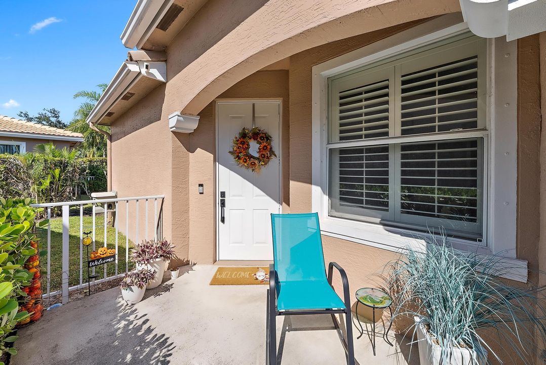 For Sale: $425,000 (2 beds, 2 baths, 1482 Square Feet)