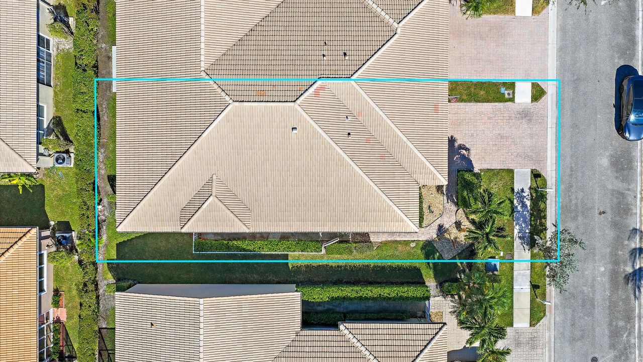 For Sale: $425,000 (2 beds, 2 baths, 1482 Square Feet)